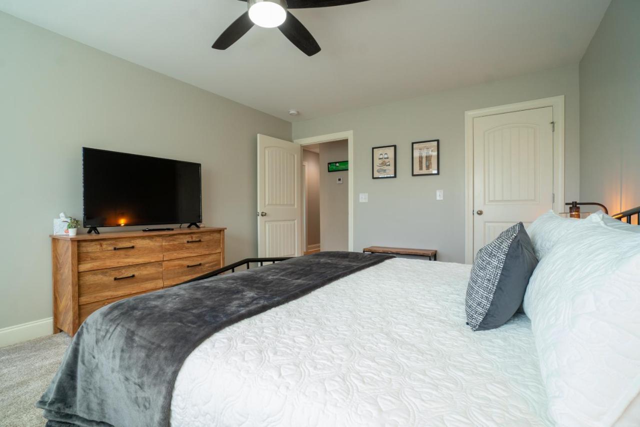 Par-tee Haus I- Game & Hot Tub-walk To *