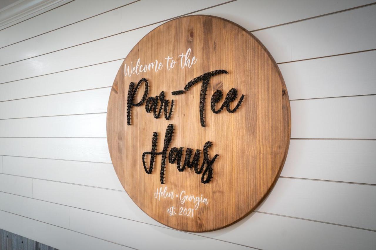 Par-tee Haus I- Game & Hot Tub-walk To Holiday home *