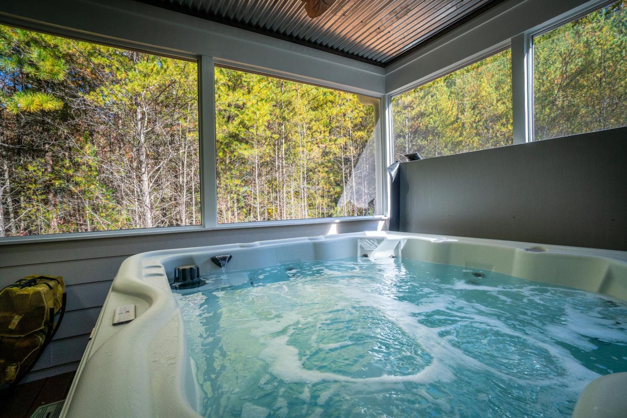 Holiday home Par-tee Haus I- Game & Hot Tub-walk To